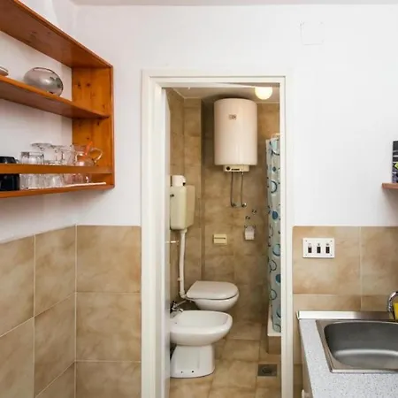 Saul - Studio With Terrace And Sea View Apartmán *